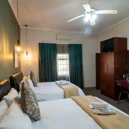 Lala Dene Lodge Bloemfontein Exterior foto
